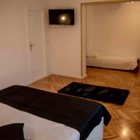 Casa Cattleya Otel Târgu Jiu Dış mekan fotoğraf