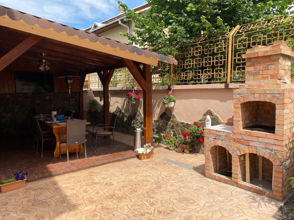 Casa Cattleya Otel Târgu Jiu Dış mekan fotoğraf
