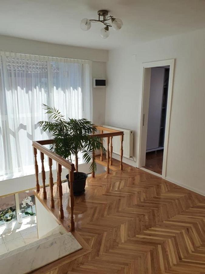 Casa Cattleya Otel Târgu Jiu Dış mekan fotoğraf