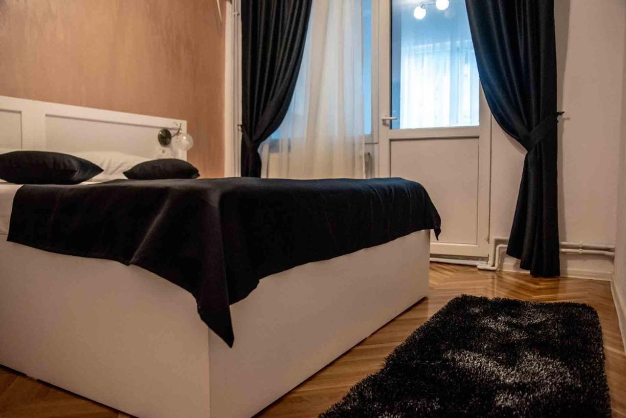 Casa Cattleya Otel Târgu Jiu Dış mekan fotoğraf