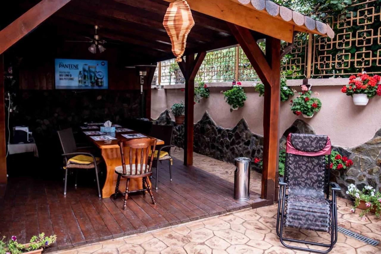 Casa Cattleya Otel Târgu Jiu Dış mekan fotoğraf